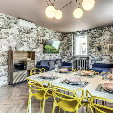 Downtown Srl - Cinque Terre Swing * Ла-Спеція